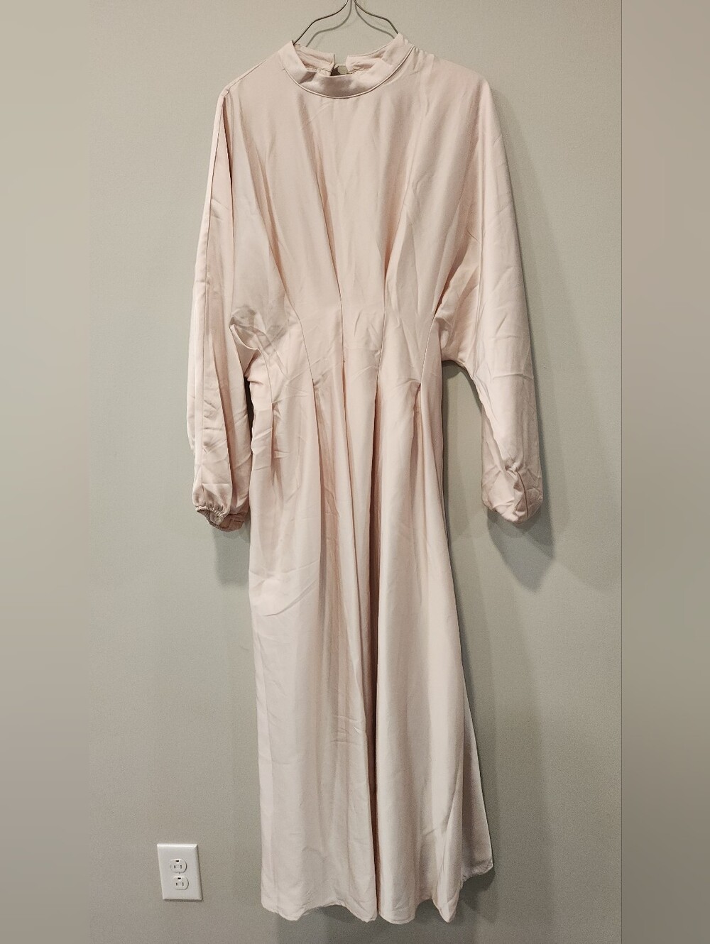 NWT Cider Long-Sleeve Maxi Dress in Light Tan